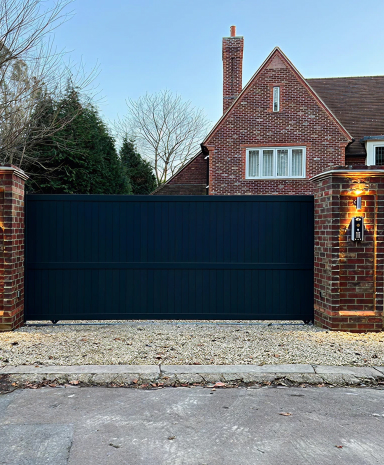 Electric Gates Warfield